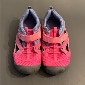 Oshkosh Summer Sandals Sz 9 Pink & Blue